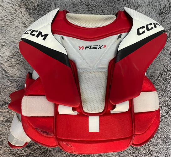 Large/Extra Large  CCM YTFlex 3 Goalie Chest Protector (Used)