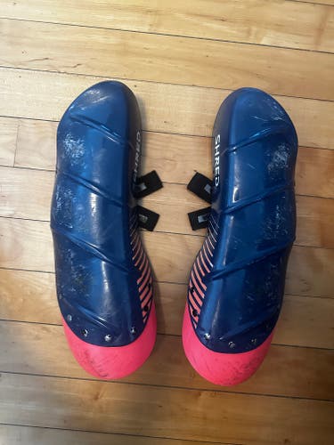 Shin Guards Medium SYNC (Used)