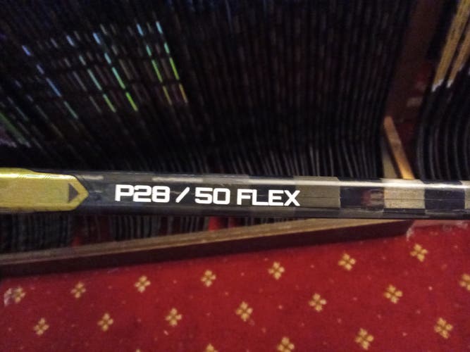 Junior Bauer Proto-R Right Handed Hockey Stick P28 50 Flex (New)