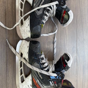 Bauer Vapor Hockey Skates Regular Width 11 (Used)