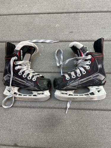 Bauer Vapor X500 Hockey Skates Regular Width 9 (Used)