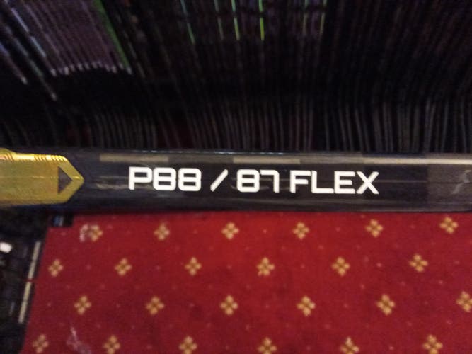 Senior Bauer Proto-R Right Handed Hockey Stick P88 87 Flex (New)
