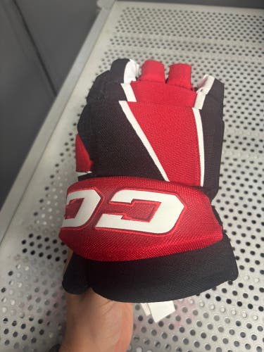 New CCM Hockey Tacks X F 80 (HGXF80) Gloves 14"-Red/Black/White
