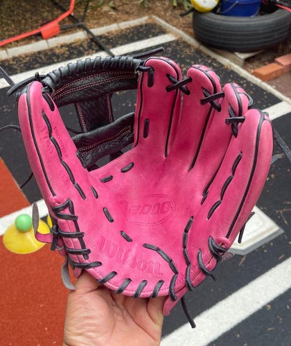 2023 Wilson A2000 1786 RH Infield Baseball Glove 11.5" (Used)