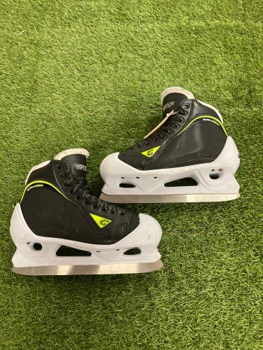 Senior Graf Supra G5500 Hockey Goalie Skates Regular Width Size 6.5 (Used)