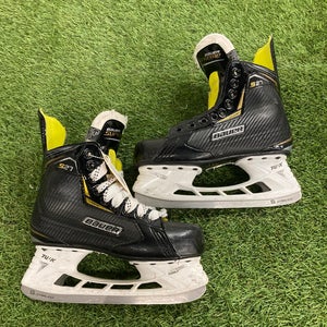 Junior Bauer Supreme S27 Hockey Skates Regular Width Size 5.5 (Used)