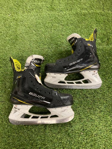 Senior Bauer Supreme M4 Hockey Skates 7.5 Fit 1  (Used)