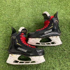 Junior Bauer Supreme 2S Pro Hockey Skates Extra Wide Width Size 4 (Used)
