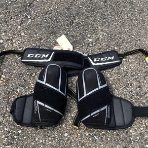 Senior Large CCM Tacks 9550 Elbow Pads (Used)
