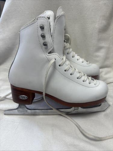 Girls Junior Size 3.5 Riedell Bronze Figure Ice Skates.  MK Sheffield Blades