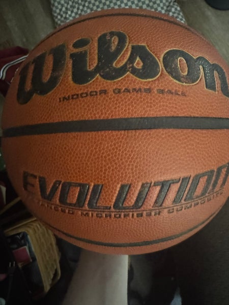 Wilson evolution indoor 29.5