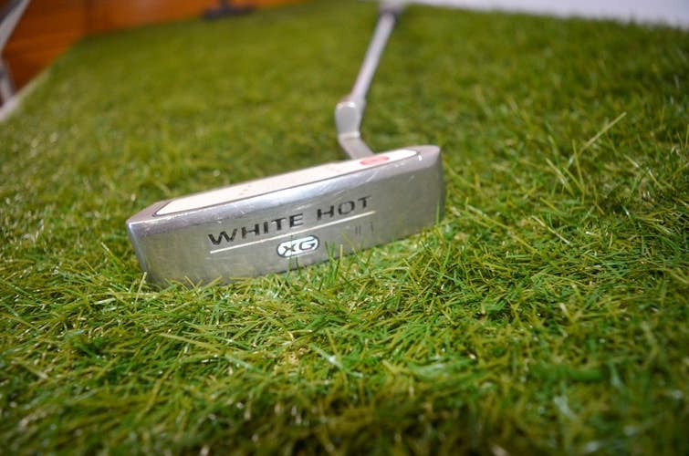 ODYSSEY	White Hot XG 1	Blade Putter	RH	33"	Steel	Putter	Golf Pride Tour SNSR