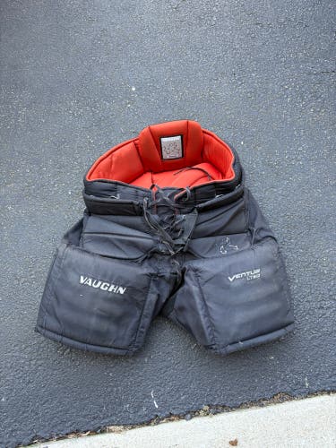 Intermediate Medium Vaughn Ventus LT60 Hockey Goalie Pants  (Used)