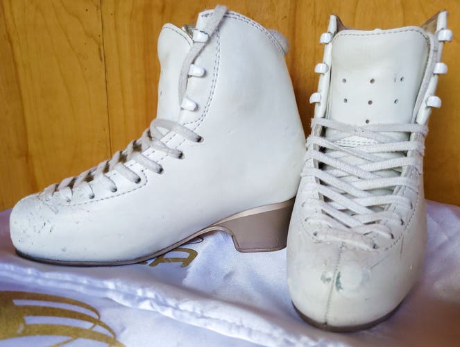 EDEA Figure Skates *Boots Only* Size 215C (US 2) Used