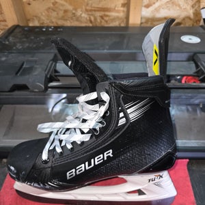 Bauer Vapor Hyperlite 2 Pro Stock Hockey Skates NEW 10.5 D NHL (13311) LIGHT USED