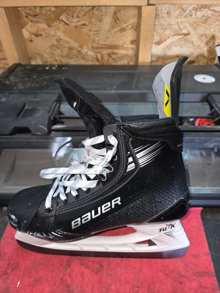 Bauer Vapor Hyperlite 2 Pro Stock Hockey Skates NEW 10.5 D NHL (13311) LIGHT USED