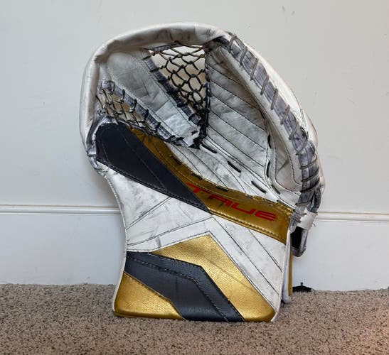 Akira Schmid Henderson silver knights pro stock/game used glove 2024-25