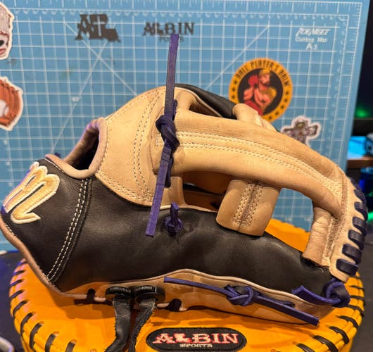 Marucci Ascension RH Infield Baseball Glove 11.5" (Used)