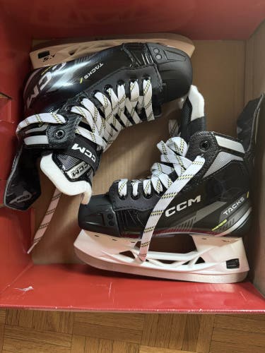 CCM Tacks AS580 Hockey Skates Wide Width Size 3 (New)