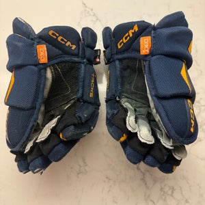 CCM As-v Gloves 11" (Used)