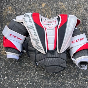 Junior Large/Extra Large CCM EFLEX 5.5 Goalie Chest Protector (Used)