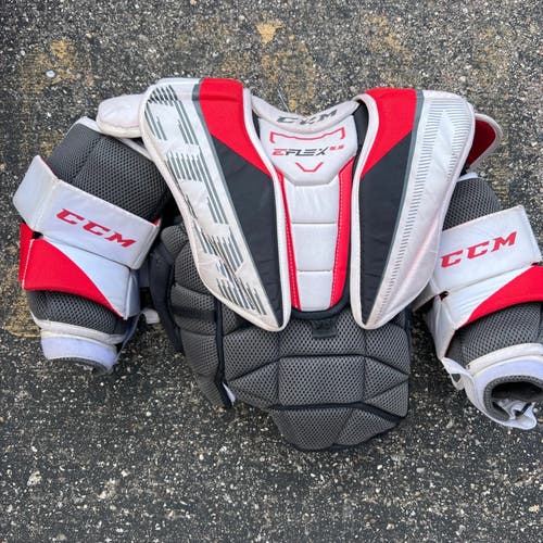 Junior Large/Extra Large CCM EFLEX 5.5 Goalie Chest Protector (Used)