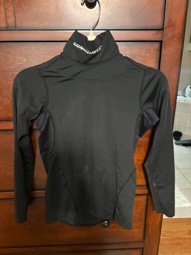 Base layer With Built In Neck guard Winnwell (Used)