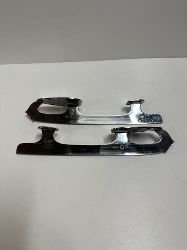 John Wilson Gold Seal Figure Blades - Size 9 1/4 (Used)