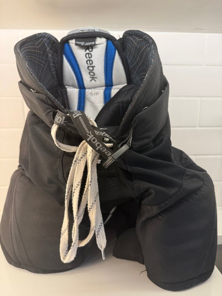 Small Junior Reebok 7k Hockey Pants (Used)