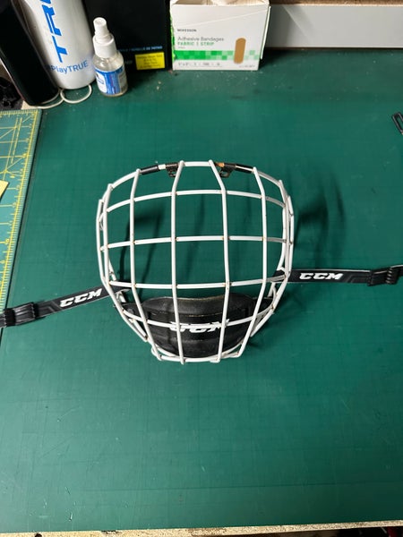 White CCM Cage - Medium (Used)