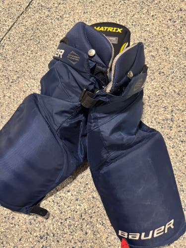 Men's Junior Large Bauer Supreme Matrix Hockey Pants Pro Stock (Used)