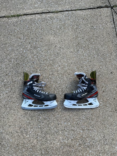 Bauer Vapor X2.9 Hockey Skates Regular Width  8 (Used)