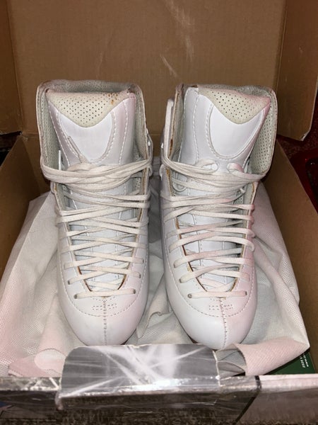 Jackson Ultima Figure Skates C Adult 5 (New)