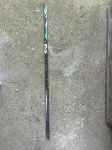 Nexus 8000 hockey stick shaft Dartmouth College
