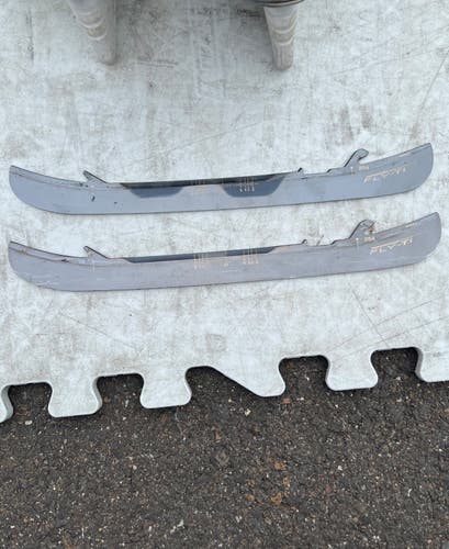 Bauer Fly-Ti 254 mm (Used - like new)