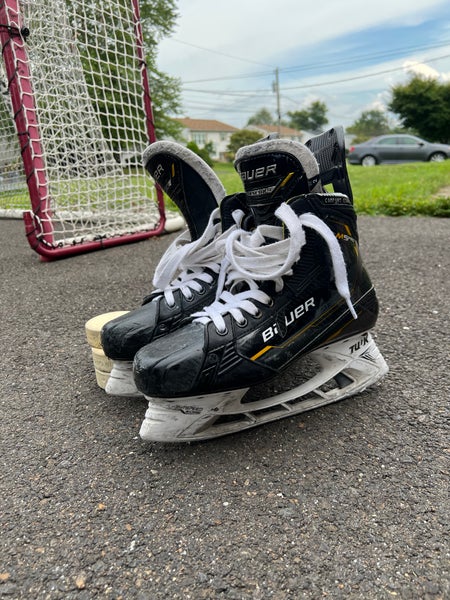 2022 Bauer Supreme M5 Pro Hockey Skates 8 (Used)