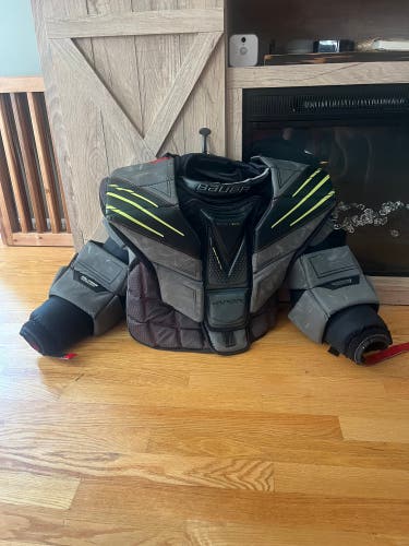 Small  Bauer Hyperlite Goalie Chest Protector (Used)