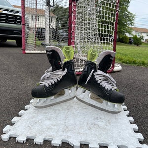 Graf Hockey Skates Size 4.5 (Used)