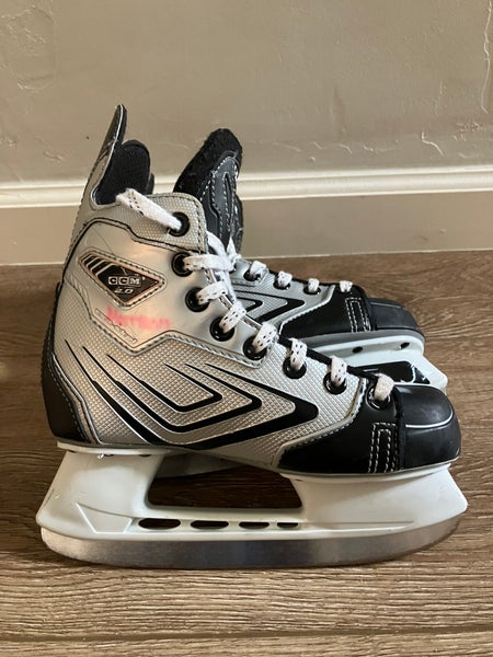 CCM Agility 2.0 Hockey Skates  Size 1 (Used)
