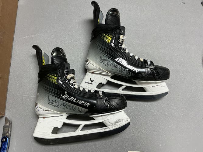 Bauer Vapor Hyp2rLite Mens Pro Stock Size 8.5 Hockey Skates 73514