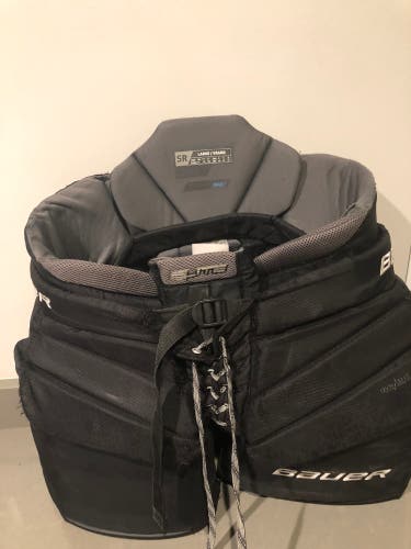 Senior Large Bauer Elite Hockey Goalie Pants  (Used)