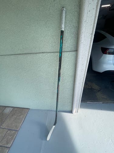 Senior Bauer Twitch Right Handed Hockey Stick P92 (Used)