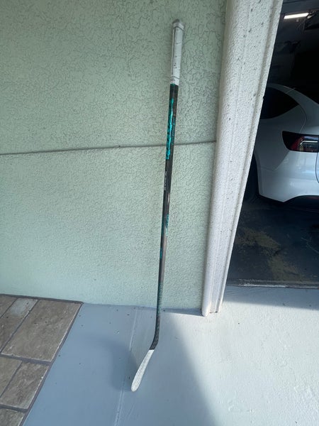 Senior Bauer Twitch Right Handed Hockey Stick P92  (Used)