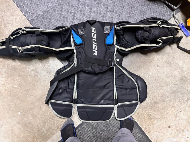 Small Bauer GSX Goalie Chest Protector (Used)