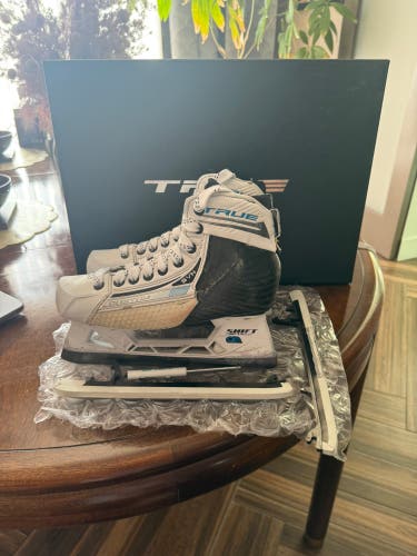 Used True Hockey Skates