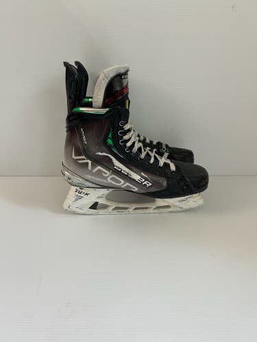 Used Size 9.5 Fit 2 Senior Bauer Vapor Hyperlite Pro Stock Hockey Skates