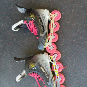2023 Bauer Vapor Hyperlite 2 Hockey Skates 10 (Used)