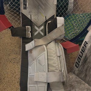 35" 2022 Bauer Hyperlite 2 Goalie Leg Pads (Used)