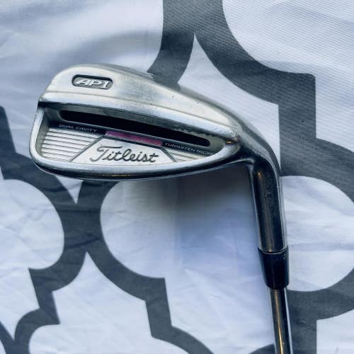 Titleist AP1 Mens Right Handed Pitching Wedge Golf Club