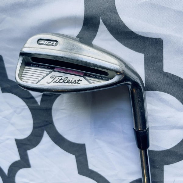Titleist AP1 Mens Right Handed Pitching Wedge Golf Club